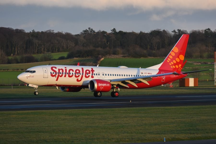 Eight glitches in 18 days, SpiceJet put on notice Scare as Vistara aircraft’s engine fails , Axpert Media