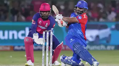 Rishabh Pant OUT!! DC at 109/4 in 14 overs