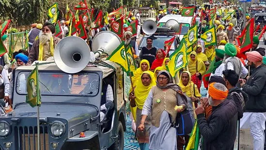 Image showing farmers protest when marching towards Delhi