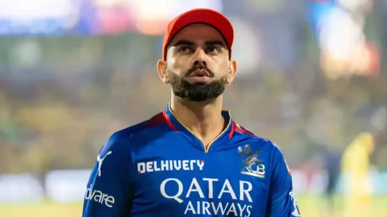 Virat Kohli in RCB jersey during IPL 2025, AB de Villiers praises his legendary career and hopes for IPL trophy with RCB.