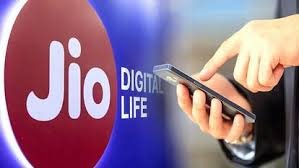 Jio prepaid plans offering 3GB daily data with Netflix and Hotstar subscription
