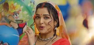 Aamrapali Dubey & Nirahua’s Bhojpuri Hit ‘Godanwa’ Takes the Internet by Storm – Fans Can’t Get Enough!