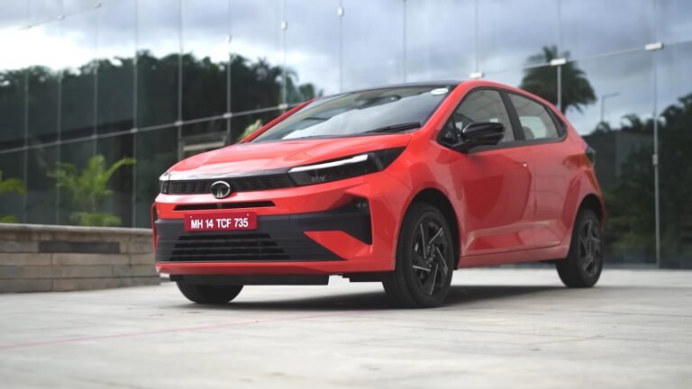 Tata Altroz Review : Stylish Family Hatchback Under ₹7 Lakh with Impressive 18 KMPL Mileage