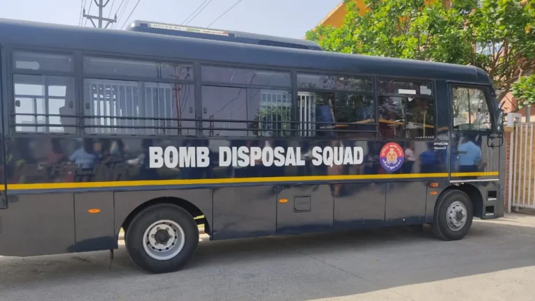 Mumbai School Hit with Bomb Threat After Delhi & Bengaluru Scare – Panic Spreads, Probe Underway
