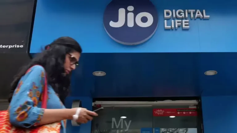 Jio’s ₹448 Plan: Unlimited Calling, 84 Days Validity, Free Jio TV & Cloud