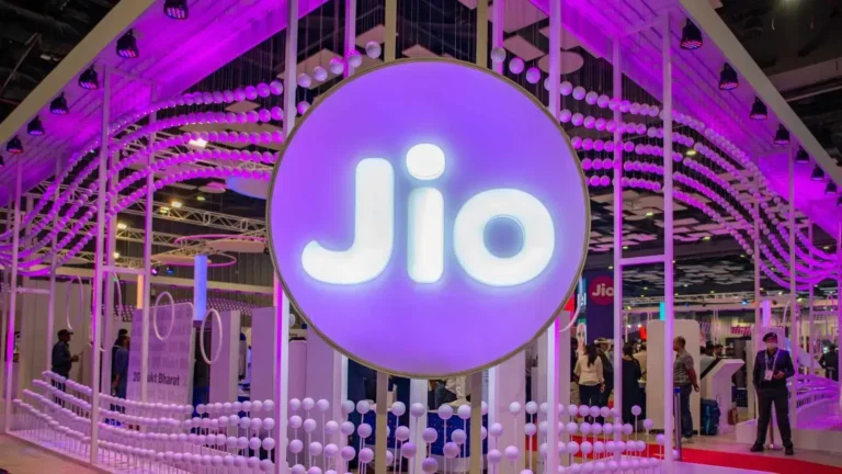 Jio Users Get Free Google AI Pro Plan Worth ₹35,100 — Here’s Who Can Claim It