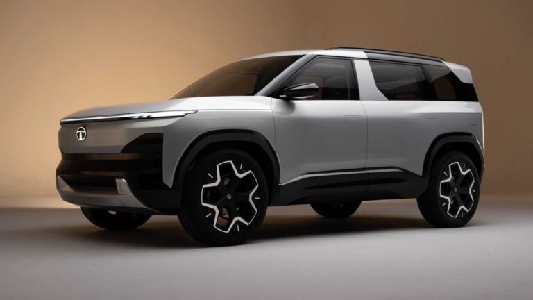 Tata Sierra Base Variant Explained in Images: What You Really Get at Entry Level