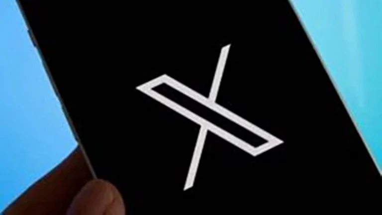 X (Twitter) Down for Thousands: Users Joke, Panic and Vent as Platform Faces Outage